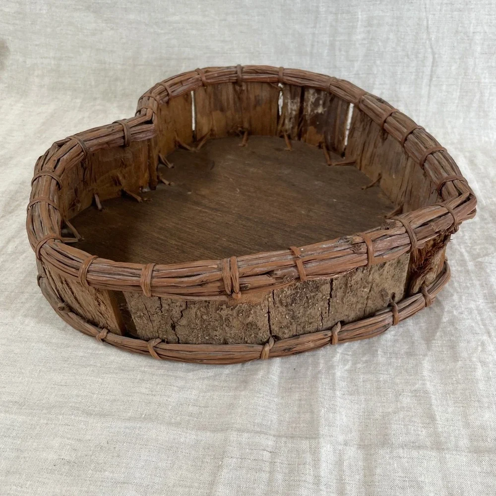 Vintage Heart Shaped Bark Basket Rustic Entryway Catchall Tray